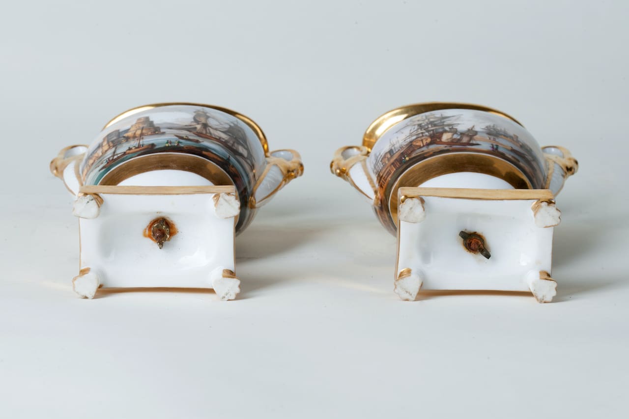 Pair of Porcelain Hand-Painting Vases, 19th century