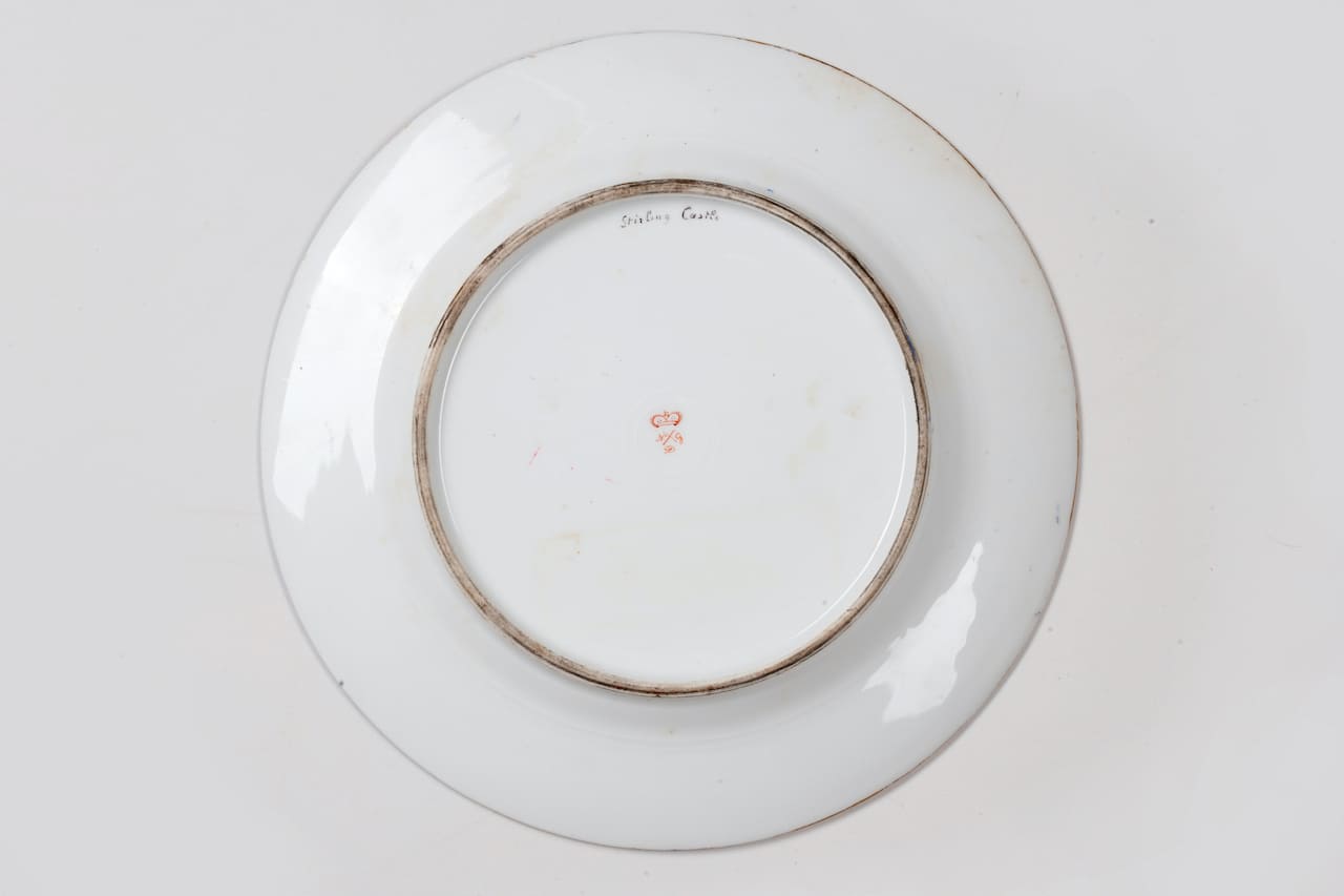 Pair of Porcelain Cabinet Plates, 19th century
