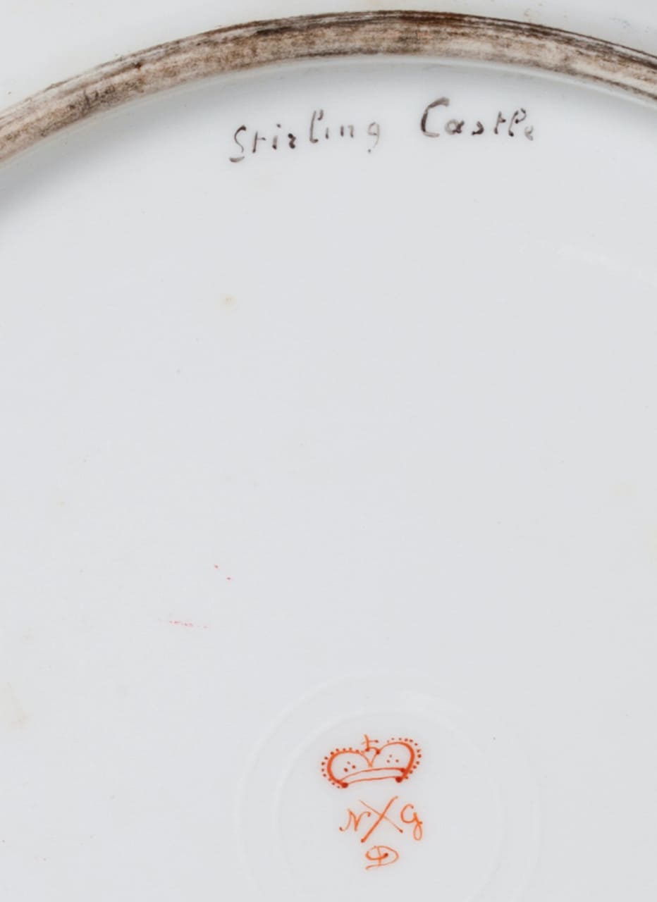 Pair of Porcelain Cabinet Plates, 19th century