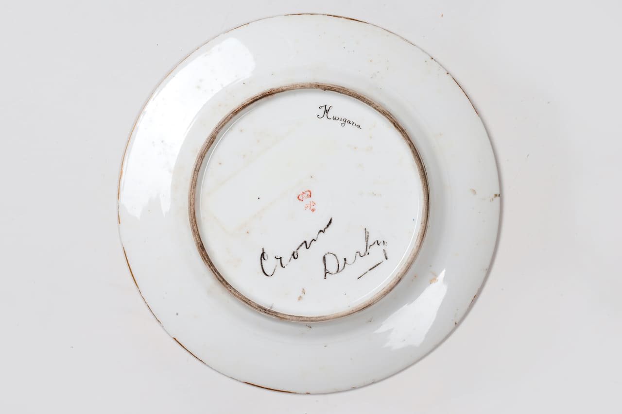 Pair of Porcelain Cabinet Plates, 19th century
