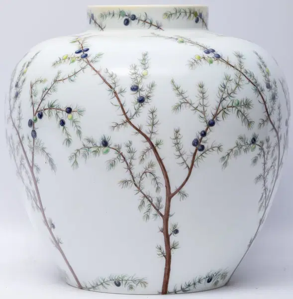 FINE ART & ANTIQUES